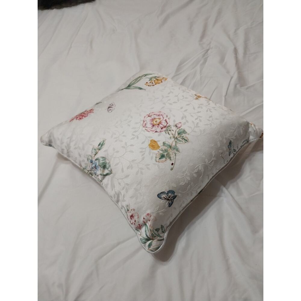 Lenox white Floral Throw Pillow Size 16x16